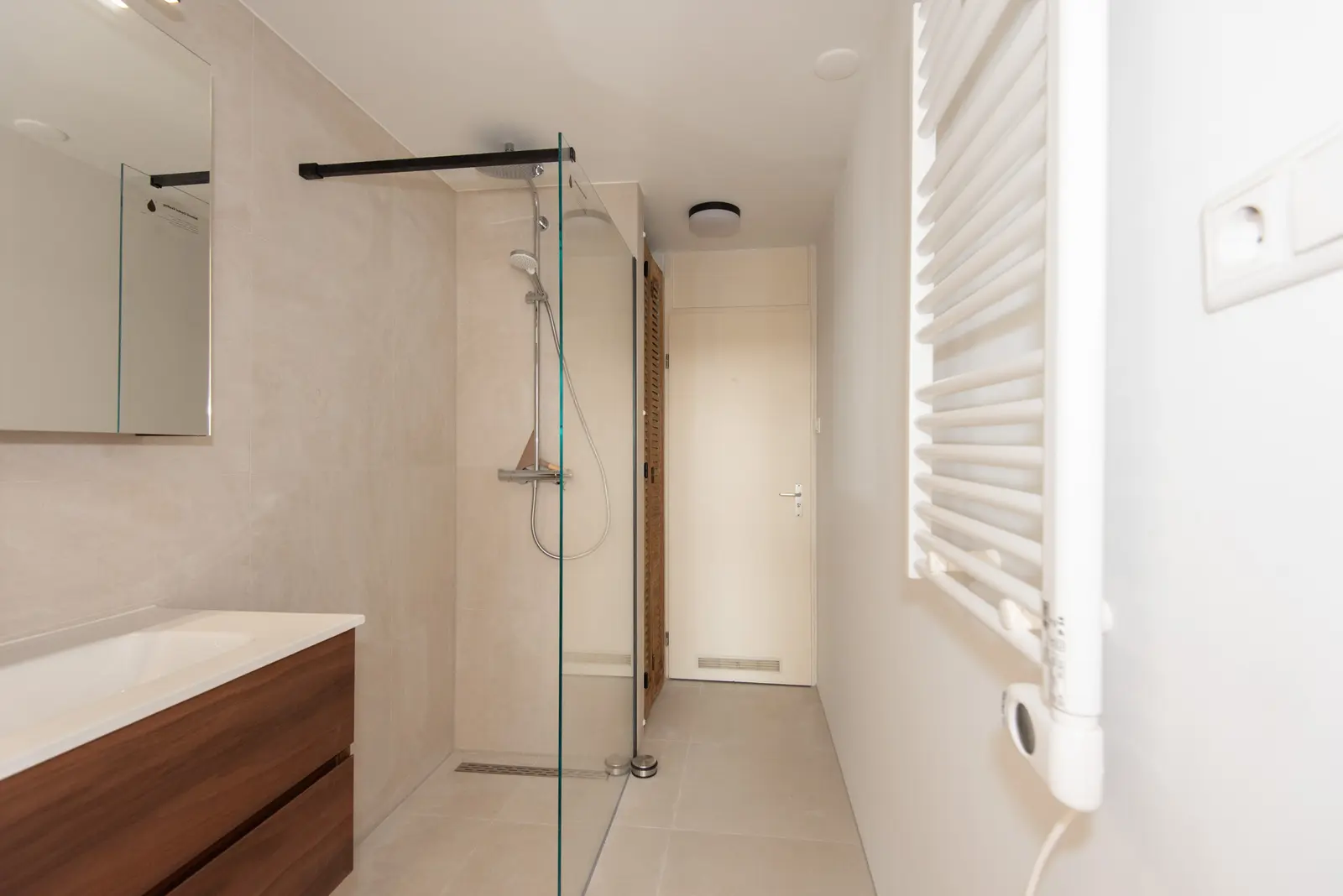 Julianastraat 2 f, Nissewaard foto 4