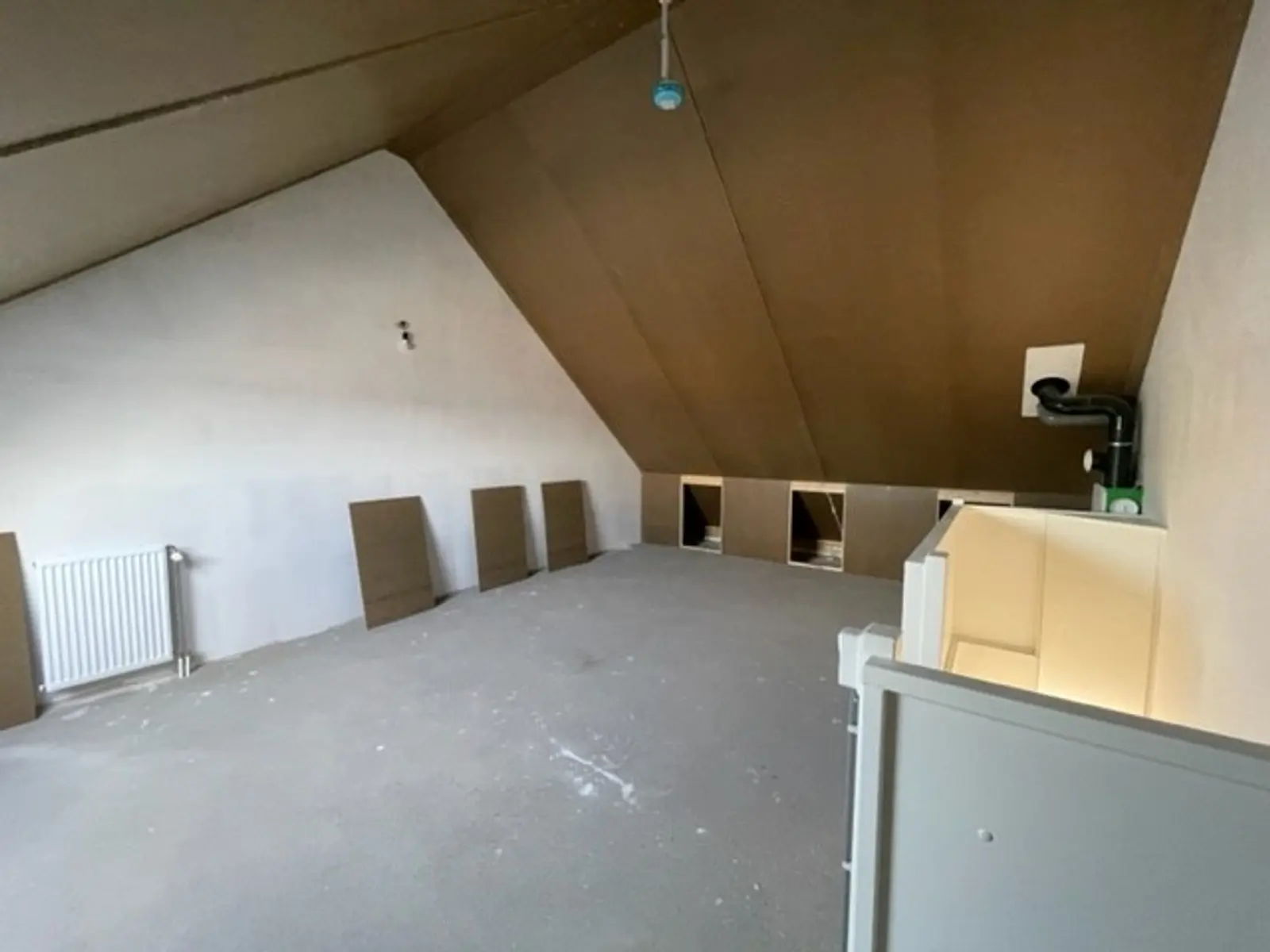 Zirkonium 16, Arnhem