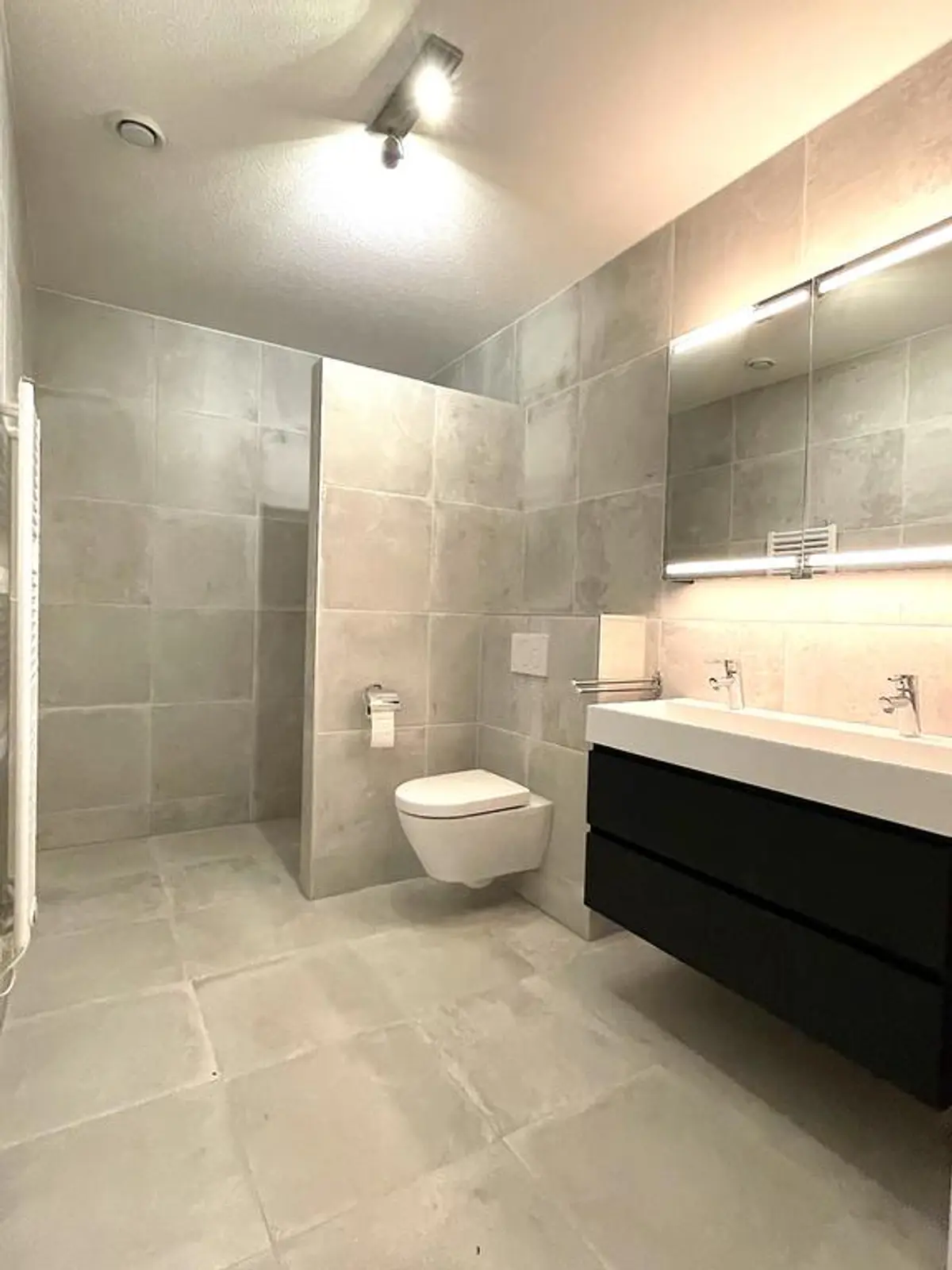 Dennenlaan 16 B, Haarlemmermeer