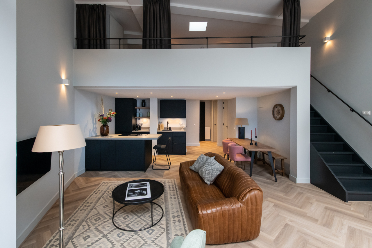 Landstraat, Gooise Meren