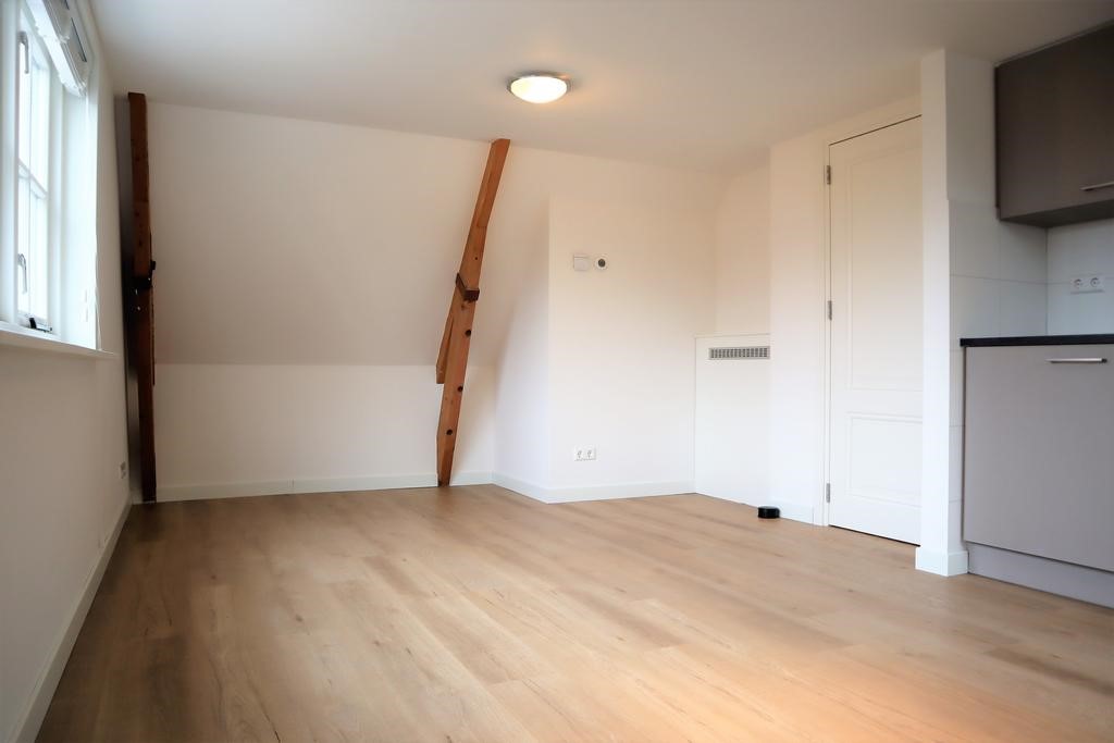 Verhuurd: Dorpsstraat 816, Dijk en Waard