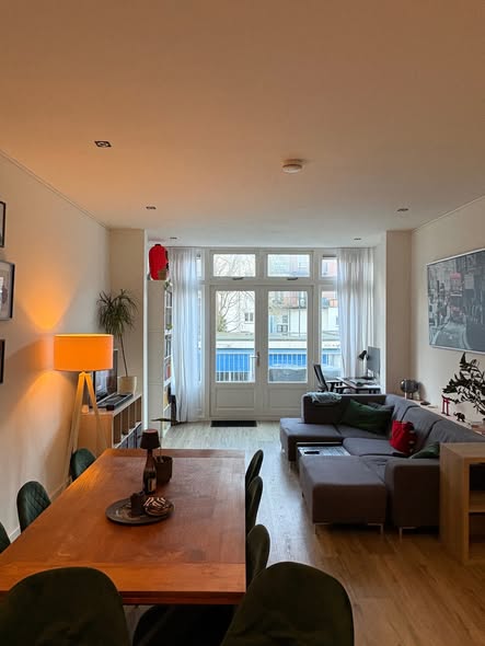 Rustige straat in De Pijp, Medemblik