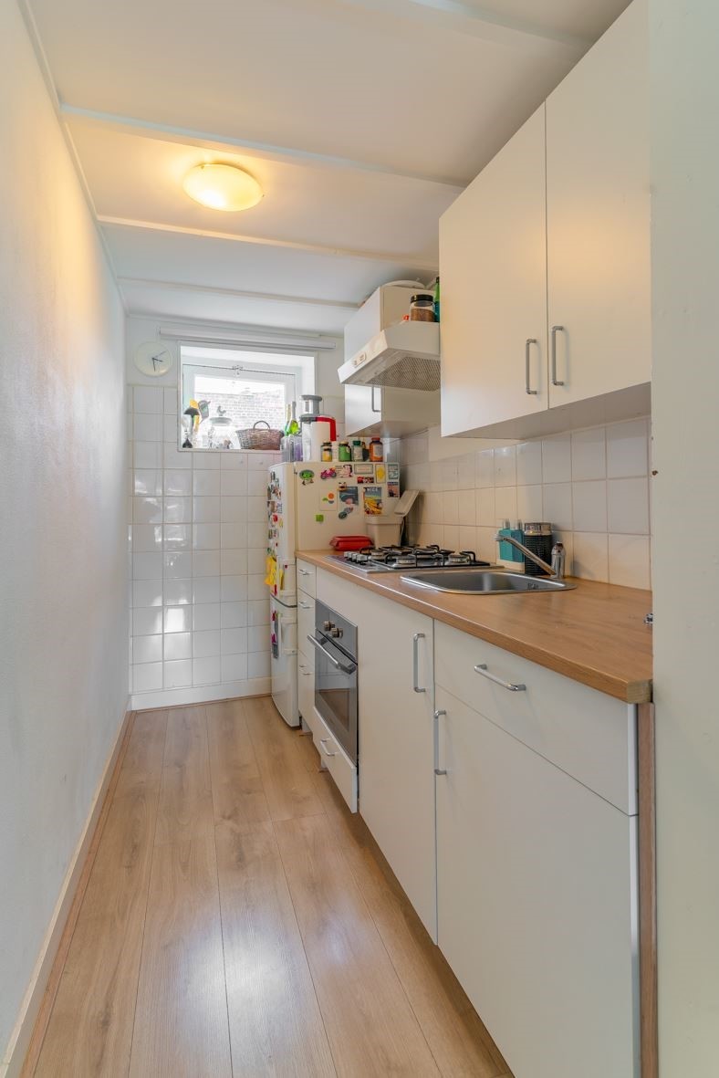 Achter De Kerk 1B, Beek L